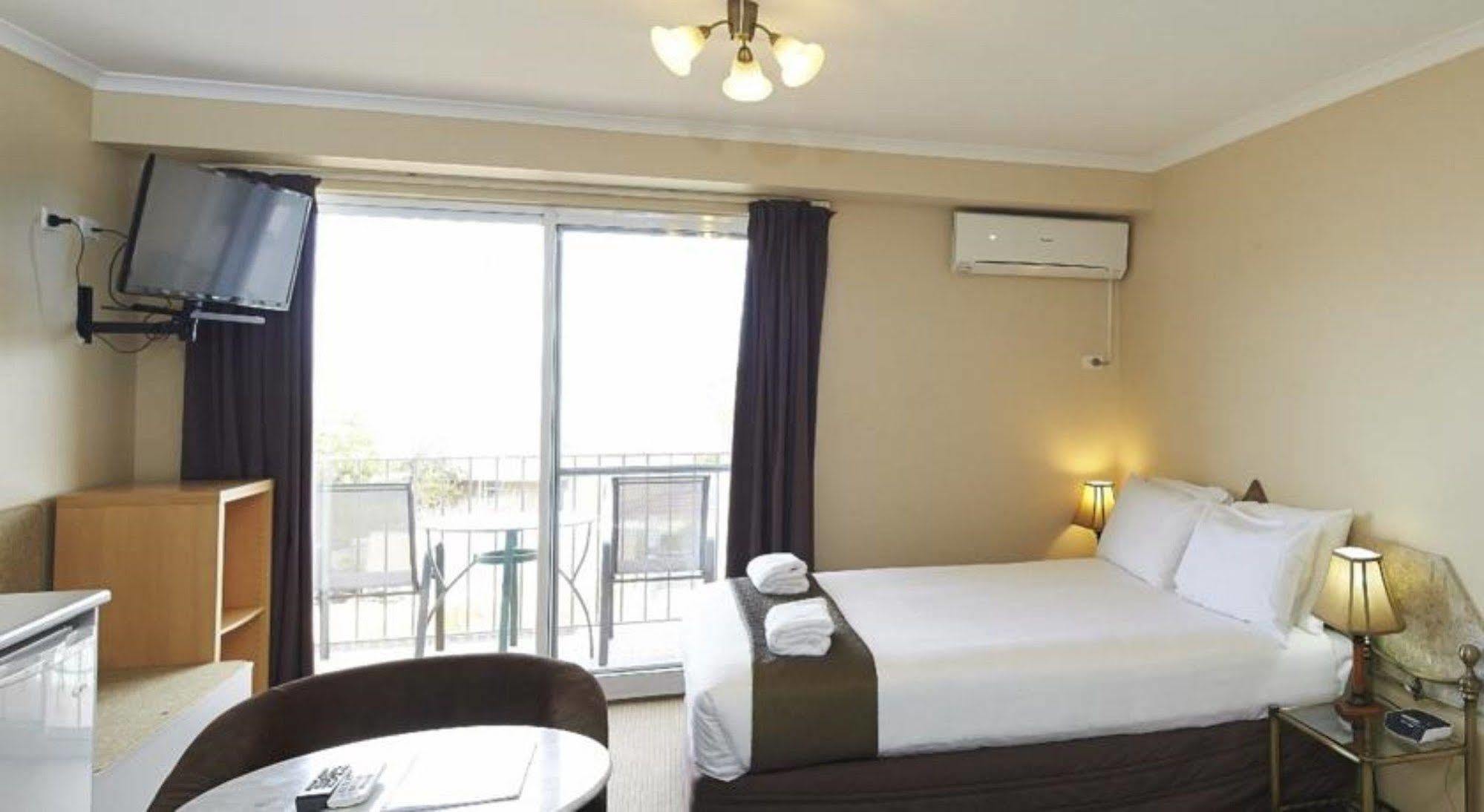 Ocean View Motel 3*